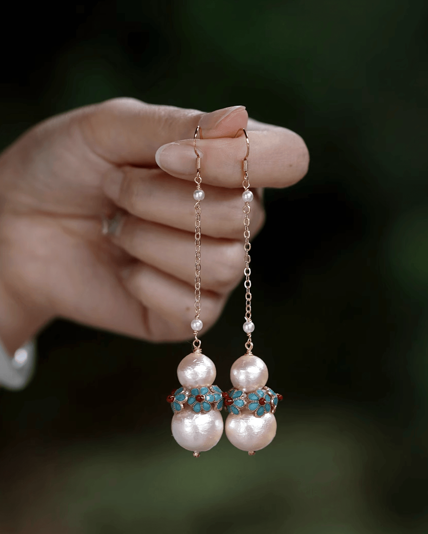 Elegant handmade cloisonné floral drop earrings with double cotton pearls — lightweight Chinese-style earrings perfect for everyday wear or gifting.