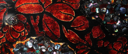 El arte del lacado chino, conocido como Da Qi, es una artesanía tradicional basada en la savia natural extraída del árbol de la laca.