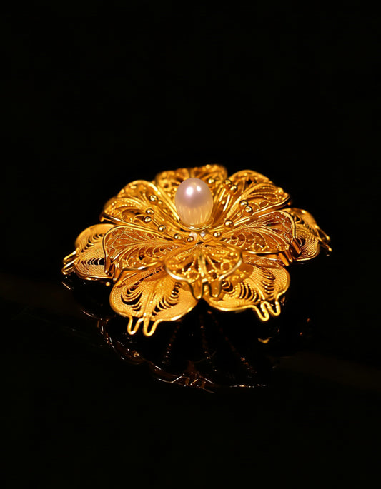 filigree brooch with pearl, what is filigree style jewelry, chinese filigree metalwork, gold plated silver handmade design