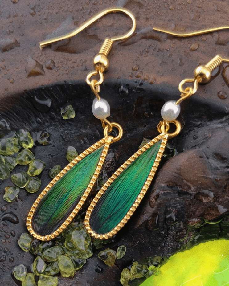 handmade teardrop earrings with emerald feather inlay – eco-friendly peacock design