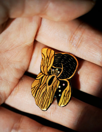 Hand-painted iris brooch with traditional Chinese lacquer technique